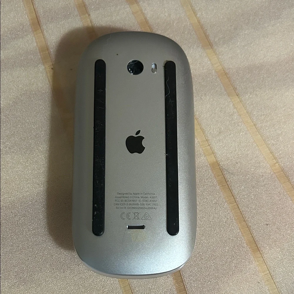 Like New Apple Magic Mouse  White Multi-Touch Surface